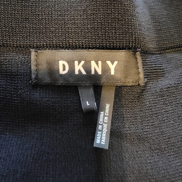 DKNY Black and White Skirt NWT - Picture 2 of 3